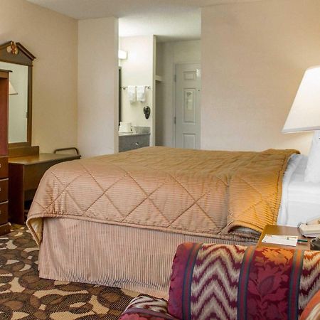 Quality Inn Broken Arrow - Tulsa Bagian luar foto