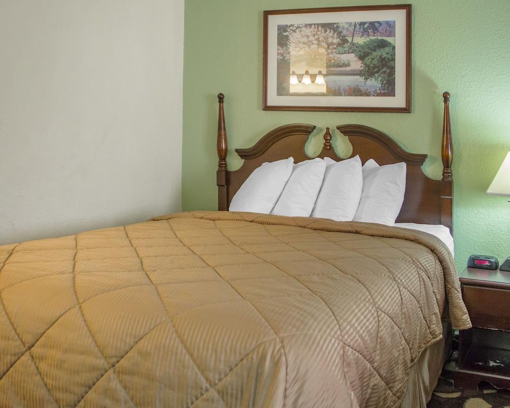 Quality Inn Broken Arrow - Tulsa Bagian luar foto