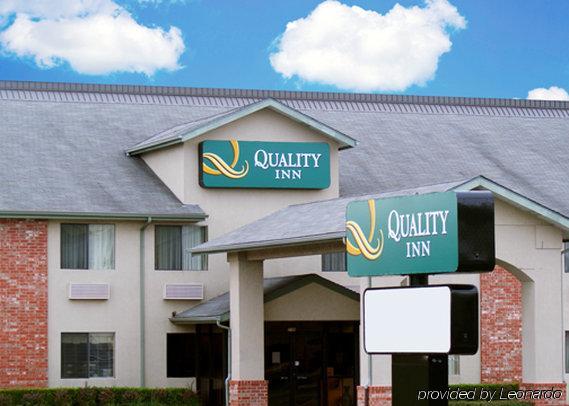 Quality Inn Broken Arrow - Tulsa Bagian luar foto