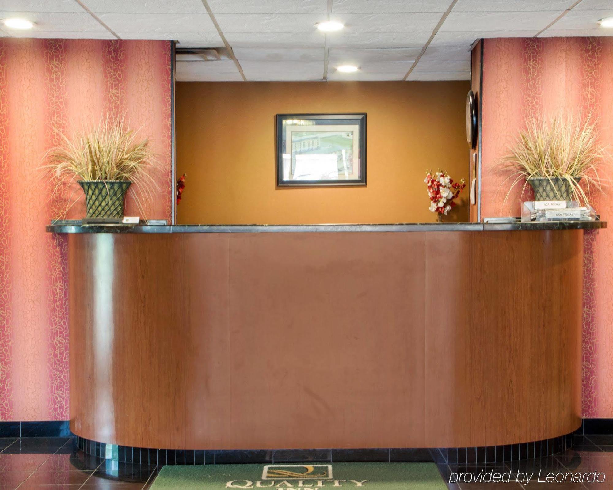 Quality Inn Broken Arrow - Tulsa Bagian luar foto