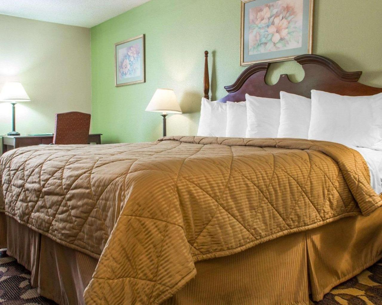 Quality Inn Broken Arrow - Tulsa Bagian luar foto