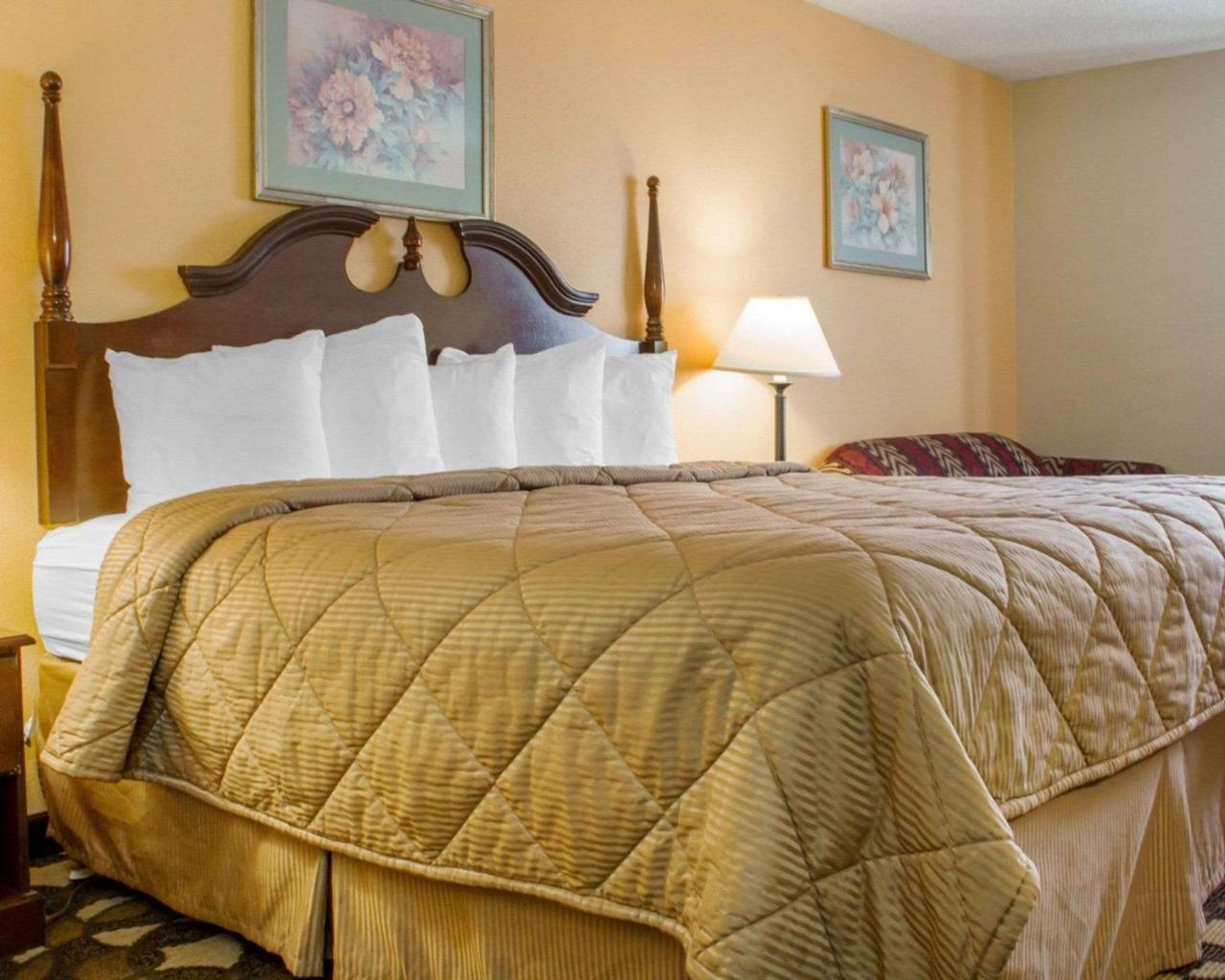 Quality Inn Broken Arrow - Tulsa Bagian luar foto