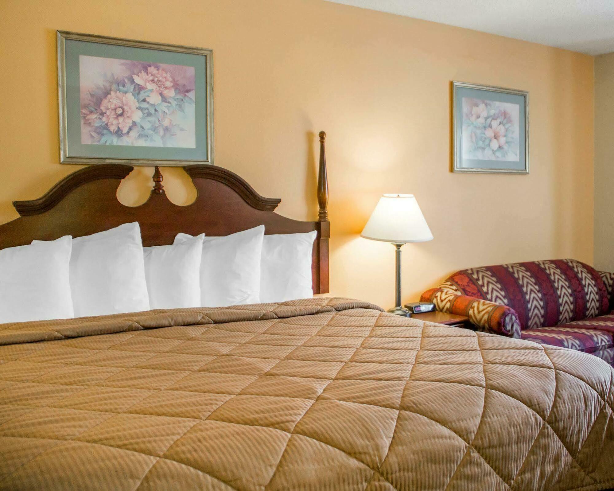 Quality Inn Broken Arrow - Tulsa Bagian luar foto