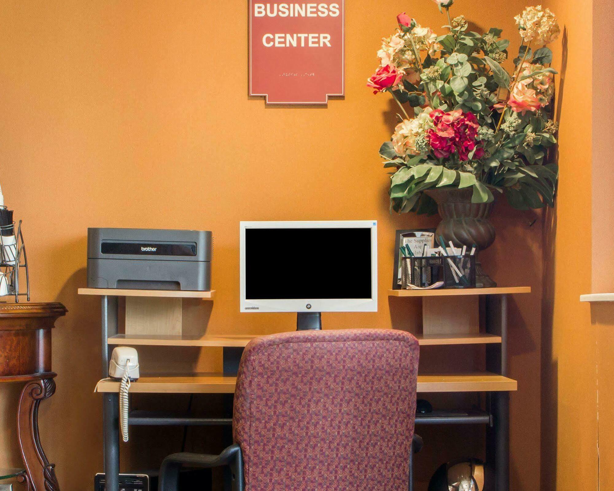 Quality Inn Broken Arrow - Tulsa Bagian luar foto